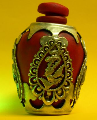 Tabati�re en jade de Kwan-yin et argent